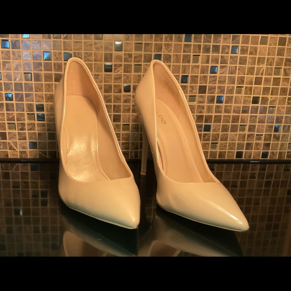 Aldo Patent leather heels
